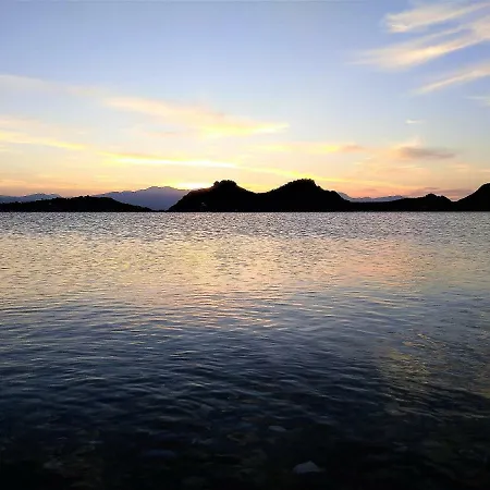 Lagoon Dreamhouse Semesterbostad Vouliagmeni insjö