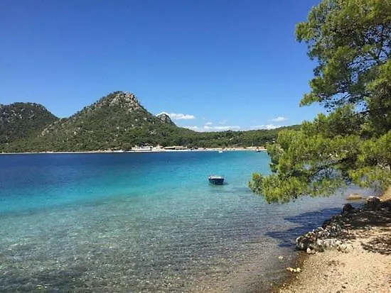 Lagoon Dreamhouse Limni Vouliagmenis